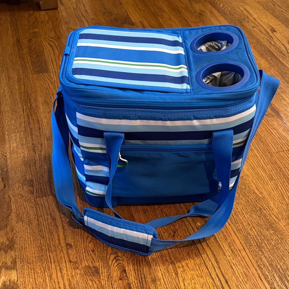 Insulated Cooler Bag with Dual Cup Holders